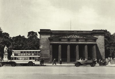 Berlin: Yeni Muhafız; Yeni Muhafız Evi (s/b fotoğraf) by Sasha Stone