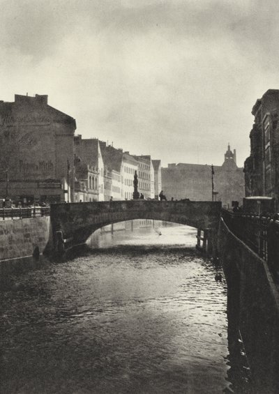 Berlin: Rossstrassen-Brucke (s/b fotoğraf) by Sasha Stone