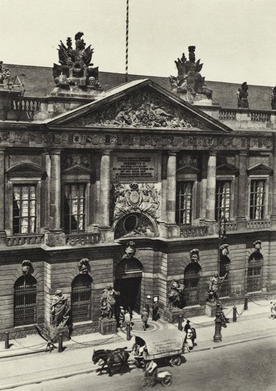 Berlin: Zeughaus; Arsenal (s/b fotoğraf) by Sasha Stone