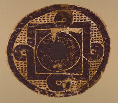 Battaniyeden veya Örtüden Halkalı Yuvarlak, 300