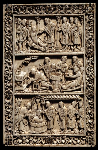 Carolingian Art: Kutsal Ampul mucizesi, üstte genç bir kızın dirilişini tasvir eden fildişi diptik, merkezde hasta bir vaftiz, altta Kraliçe Clothilde