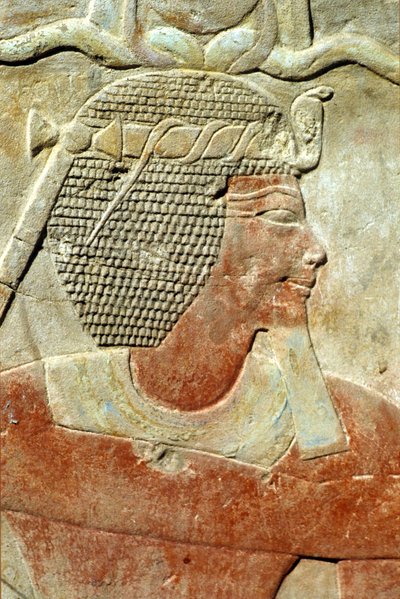 Antik Mısır, Duvar resmi/oyma, Atef tacı giyen bir Firavun, Karnak Tapınağı, Luksor (fotoğraf) by School Egyptian