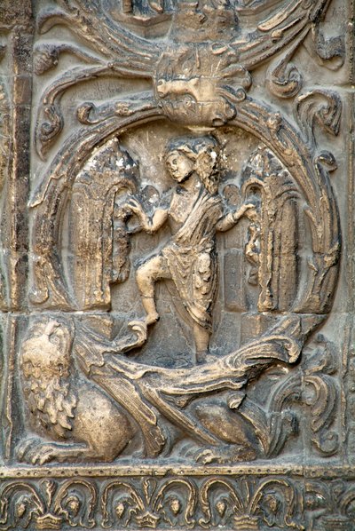 Gotik Sanat: Tarlaların çalışmalarını temsil eden Saint Denis Bazilikası