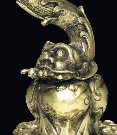 Monte edilmiş nautilus kupası, Nagyszeben, 17. yüzyıl ortası (kabuk ve gümüş yaldızlı) (3434804 detayı) by School Hungarian