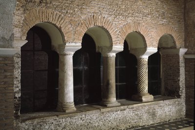 Üç çeşme (Tre-Fontane) (Chiesa dei Santi Vincenzo e Anastasio alle Tre Fontane) (Aziz Vincenzo e Anastasio, abbazya kilisesinin manastırının görünümü) Saint Vincent ve Saint Anasthasus kilisesinin manastırının görünümü delle T by School Italian