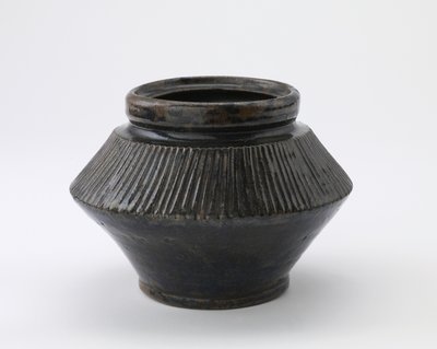 Kavanoz, Tachikui, Hyogo ili, Edo dönemi, 18. yüzyılın sonu - 19. yüzyılın ortası (seramik) by Japanese School