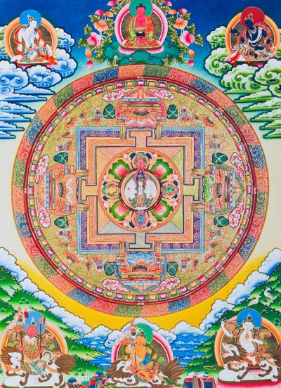Bin kollu Mandala Avalokiteshvara; sonsuz şefkati simgeleyen on bir başlı Bodhisattva'yı tasvir eden kutsal, büyülü daire (kumaş üzerine guaş) by School Nepalese