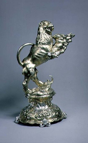 Aslan biçimli kap, G. Lang, Augsburg, 17. yüzyılın başları (gümüş yaldızlı) by School Russian