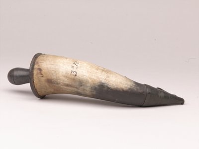 Toz boynuz, 1775 dolaylarında by Scottish School