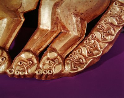 ಪ್ಯಾಂಥರ್ ರೂಪದಲ್ಲಿ ಶೀಲ್ಡ್ ಲಾಂಛನ, 700-650 BC (ಚಿನ್ನ, ಅಂಬರ್ ಮತ್ತು ಬಣ್ಣದ ದಂತಕವಚ) (165769 ರ ವಿವರ) ಟರ್ಕಿ by Scythian