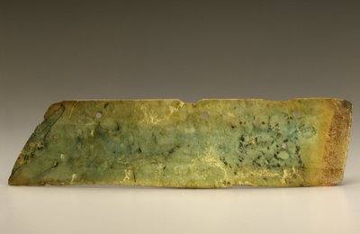 Tören aleti (yeşim taşı) by Shang Dynasty Chinese School