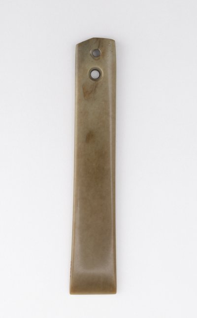 Tören aleti (yeşim taşı) by Shang Dynasty Chinese School