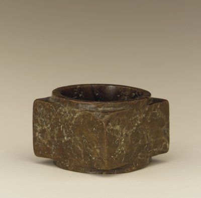 Kong (yeşim) by Shang Dynasty Chinese School