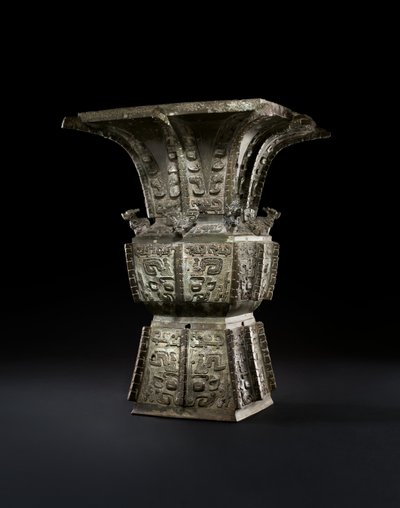 Ritüel Şarap Gemisi, Fangzun (bronz) by Shang Dynasty Chinese School