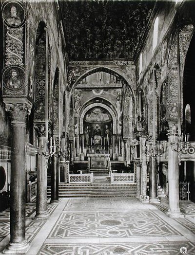 Nefin iç görünümü (s/b fotoğraf) by Sicilian School