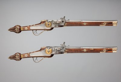 Saksonya Prensi-Seçmeninin Koruması için Yapılan Wheellock Tabanca Çifti, Almanca, c1610 by Simon Helbig