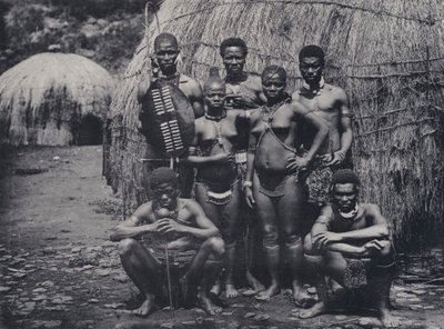 Evdeki Yerli (s/b fotoğraf) by South African Photographer