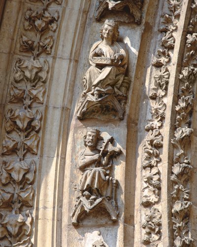 Batı cephesinin merkezi portalının Archivolt