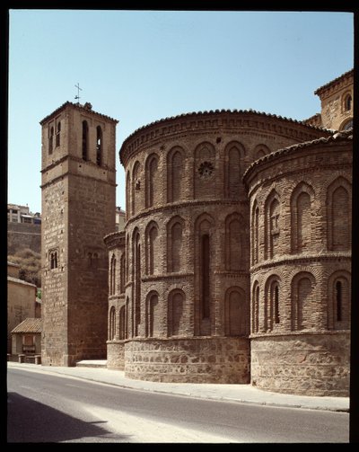 Sanat mudejar: Santiago de Arrabal kilisesinin apsisinin görünümü, 13. yüzyıl Toledo, İspanya by Spanish School