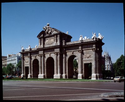 Alcala kapısının görünümü (1778) by Spanish School