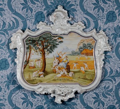 Duvar plakası, Alcora Seramik Fabrikası, c.1750 (kalay sırlı çanak çömlek) by Spanish School