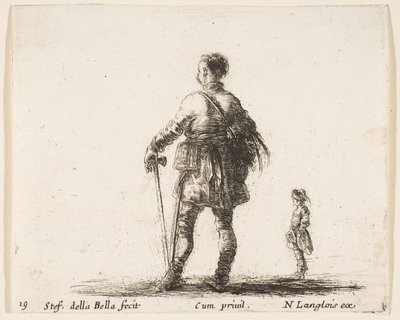 Levha 19: Saray elbiseli Polonyalı bir asilzade, ortada duruyor, arkadan görülüyor, bir..., yakl. 1644-47. by Stefano della Bella