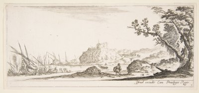 Levha 7: kıyıda sola doğru çeşitli tekneler, arkadan görülen bir çanta taşıyan bir adam ve ..., yakl. 1641. by Stefano della Bella