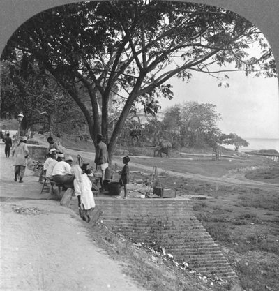 Nehir önü ve kıyısı, Bhamo, Burma, 1908 by Stereo Travel Co