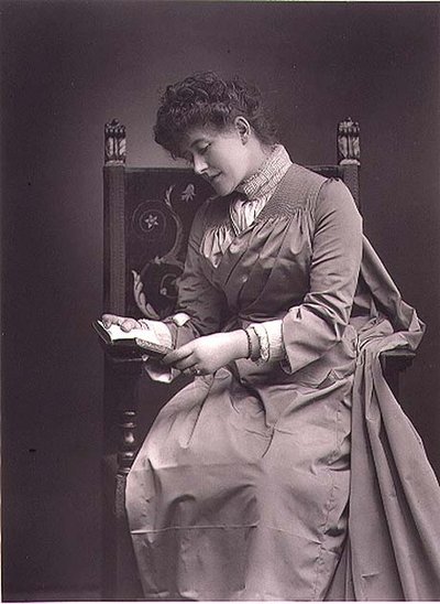 Ellen Terry (1847-1928) portre fotoğrafı, 1880