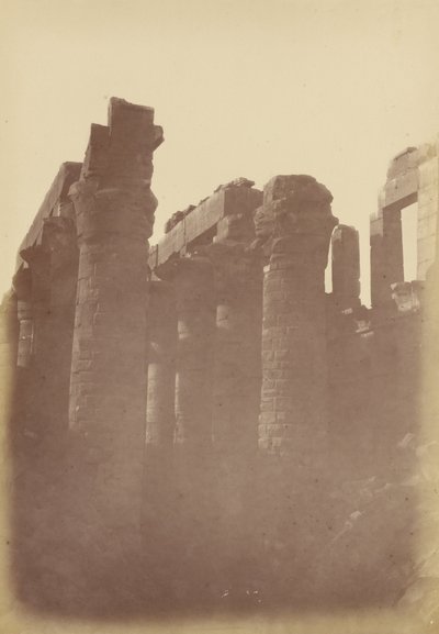 Karnak Hipostil Odası Sütunlarının Yakın Görünümü by Théodule Devéria