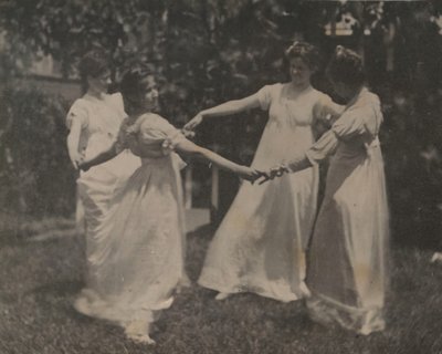 Susan Hannah Macdowell, Tanımlanamayan Kız, Elizabeth Macdowell ve Muhtemelen Mary Macdowell..., c. 1 by Thomas Eakins