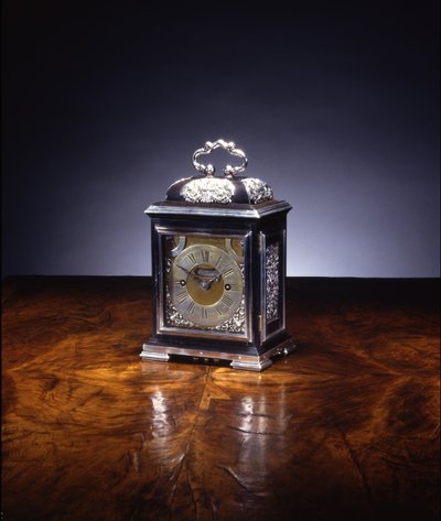 Minyatür çarpıcı braket saati, hayır. 222, c.1695 (gümüş ve abanoz) (ayrıca bkz. 834229-32) by Thomas Tompion