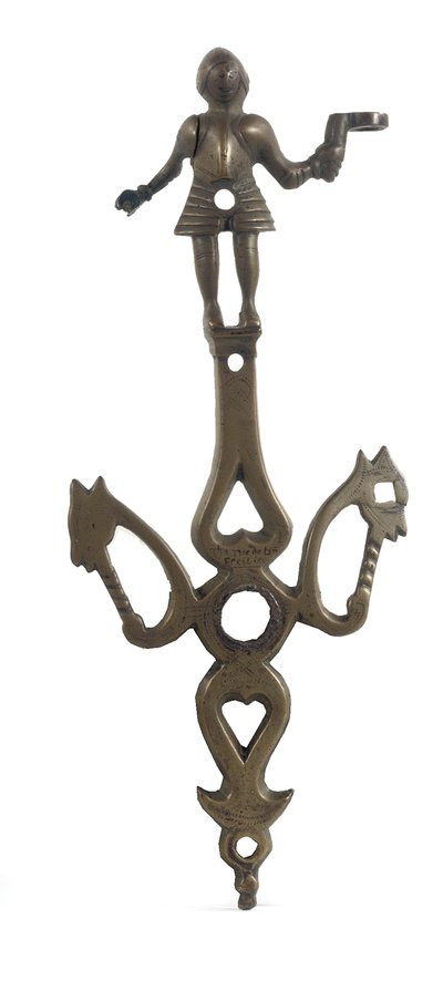 Tükürme jakı ön plakası (pirinç) by Thomas Tue