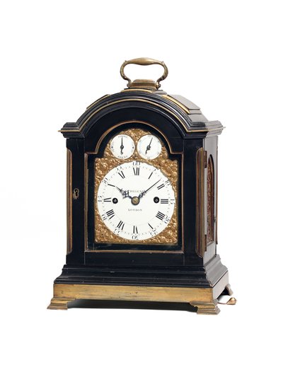 George III çarpıcı masa saati, c.1770 (ahşap, cam ve metal) (ayrıca bkz. 491922) by Thomas Wagstaff or Wagstaffe