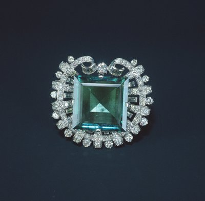 Hooker Zümrüt, 1950 (platin üzerine yerleştirilmiş zümrüt ve elmaslar) by Tiffany und Company