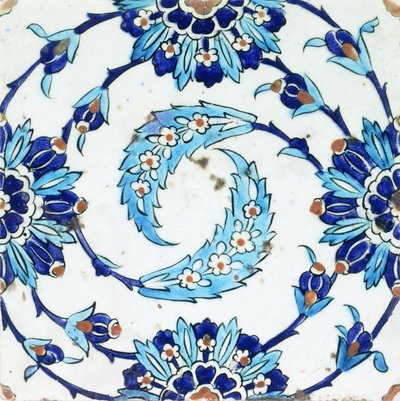 17. yüzyıl başı, spiral çiçek motifli bir İznik çini çini (seramik) by Turkish School