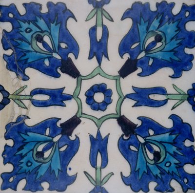Çiçek desenli İznik çini (renkli sırlı seramik) by Turkish School