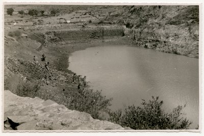 Axum yakınlarındaki su havzası, Etiyopya, fotoğraf: Ugo Monneret de Villard by Ugo Monneret de Villard