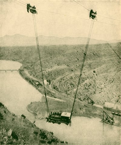 Bir Kanyonda Sallanan Bir Müteahhit Motoru, Rio Grande Nehri, New Mexico, 1930. by Unbekannt
