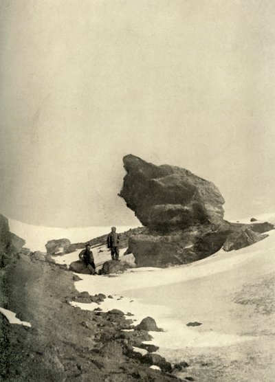 Kışlık Mahalleye Yakın Büyük Bir Kenyte Kayası, c1908, 1909. by Unbekannt