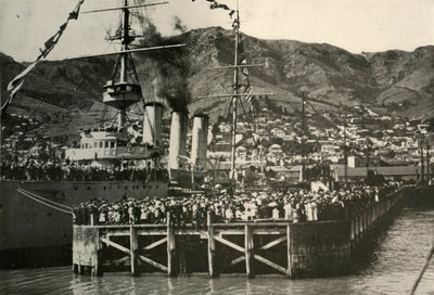 Nemrut'tan Alınan Bir Fotoğraf... Lyttelton, 1908, 1909. by Unbekannt