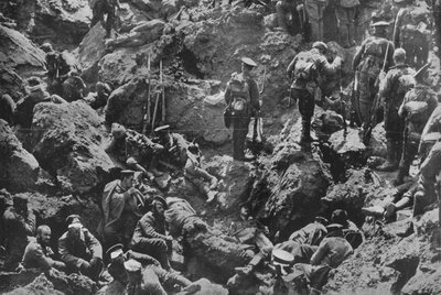 İngilizler tarafından mayınlı ve ele geçirilen olağanüstü bir savaş fotoğrafı, 1915 by Unbekannt