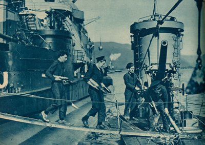 Yenilmez Uyumda Hava ve Deniz Gücü, 1943-44 by Unbekannt