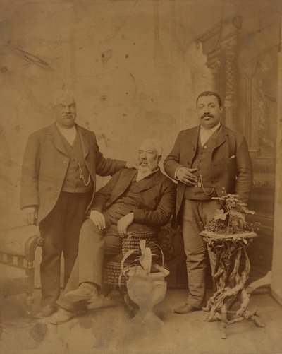 Boyd ailesinin üç üyesinin albümen baskısı, 1890-1930. by Unbekannt