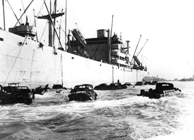 Amerikan amfibi araçları, Le Havre, Fransa, 1944 by Unbekannt