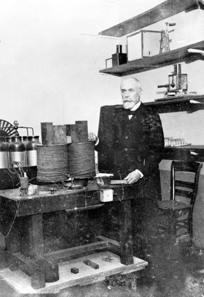Antoine Becquerel laboratuvarında, 1890