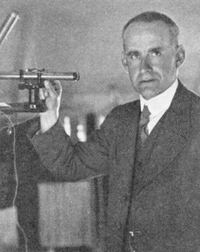 Arthur Stanley Eddington 1882-1944, İngiliz astronom, fizikçi ve matematikçi, c1930-c1944 by Unbekannt