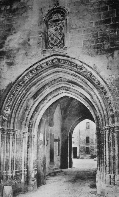Avignon - Papalar Sarayı. - Ana Giriş. - Ve Heraldry of Clément VI, c1925 by Unbekannt