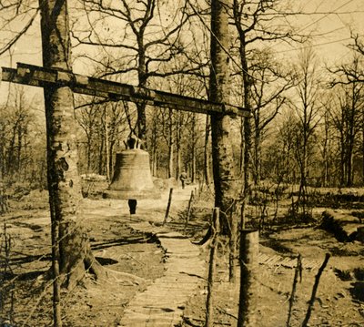 Gaz saldırısı uyarısı için çan, c1914-c1918 by Unbekannt