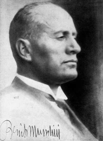Benito Mussolini, İtalyan faşist diktatör, 1930